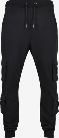 Urban Classics Tapered Cargo Pants in Black: front