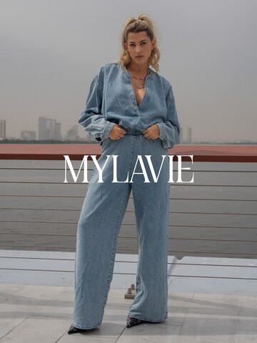 MYLAVIE by Sarah Harrison Blouse in Blue