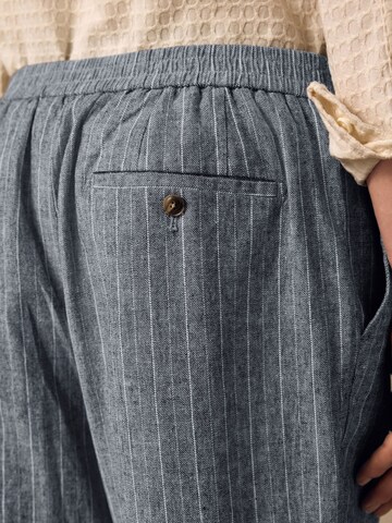 Regular Pantalon à pince Next en bleu