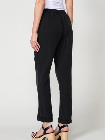regular Pantaloni di KOROSHI in nero
