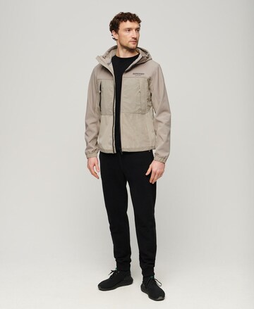 Superdry Funktionsjacke in Beige