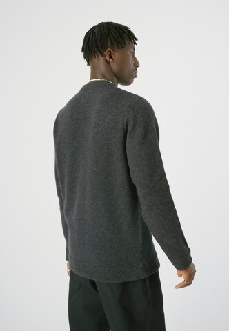 Cleptomanicx Pullover in Grau