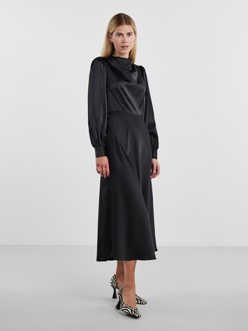 Robe Y.A.S en noir