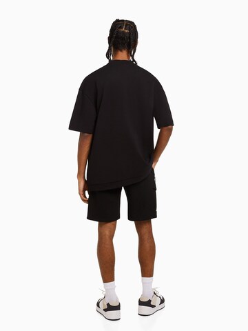 Bershka Regular Shorts in Schwarz