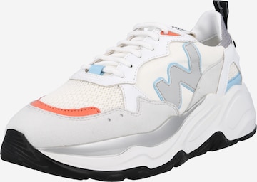 WOMSH Sneakers laag 'FUTURA' in Wit: voorkant