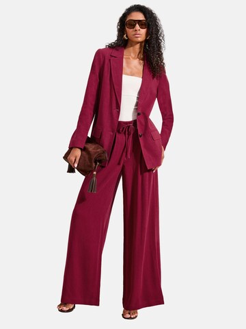 Friends Like These Blazer in Rot: Vorderseite