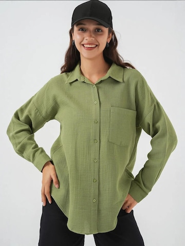 Chemisier Bigdart en vert : devant