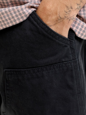 Baggy Pantaloni di JACK & JONES in nero