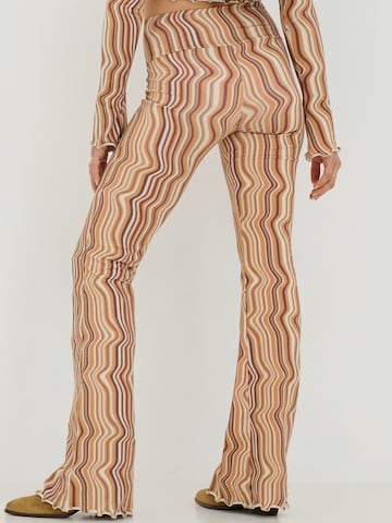 évasé Pantalon 'LOU' ABOUT YOU x Sofia Tsakiridou en beige