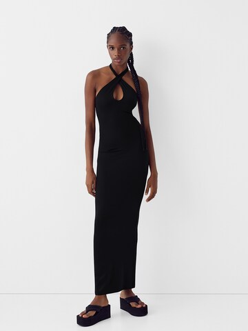 Rochie de la Bershka pe negru
