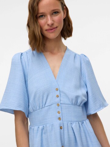Robe-chemise 'VMMelaney' VERO MODA en bleu : devant