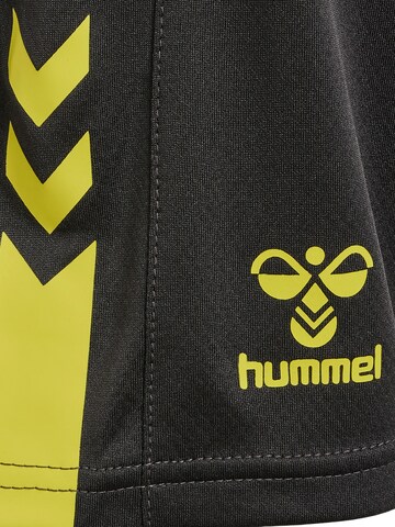 Hummel Regular Sporthose in Schwarz