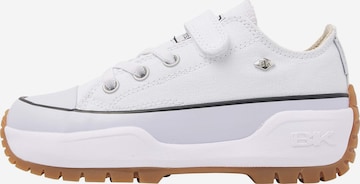 BRITISH KNIGHTS Sneakers 'KAYA' in White: front