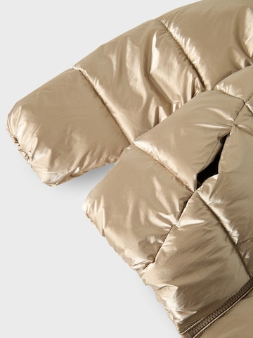 NAME IT - Chaqueta de entretiempo 'NKFMANON' en beige