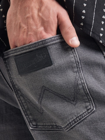WRANGLER - Tapered Vaquero 'RIVER' en gris
