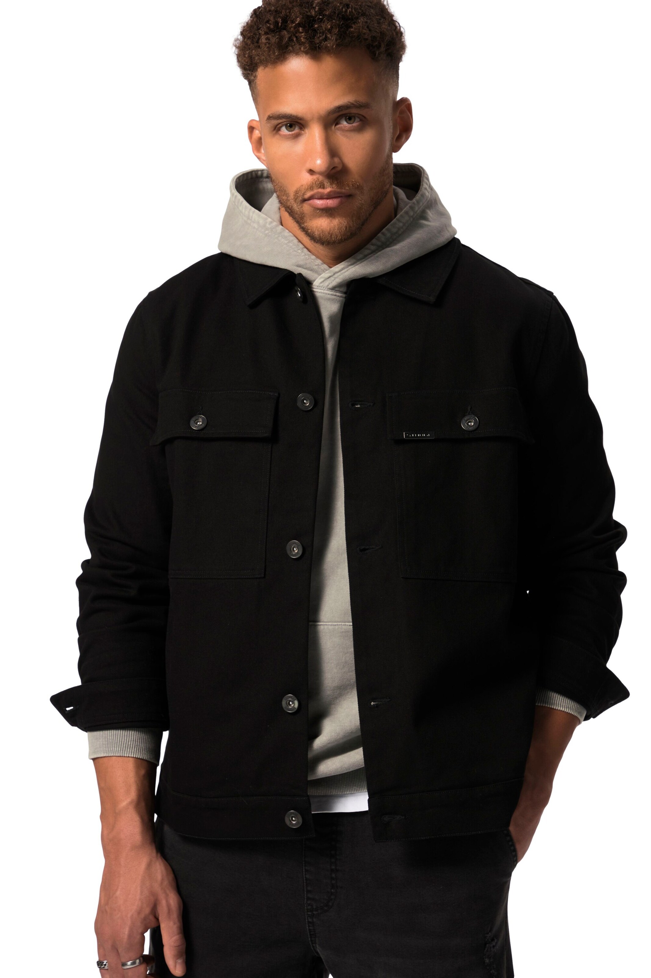 STHUGE Between-season jacket in Black: front