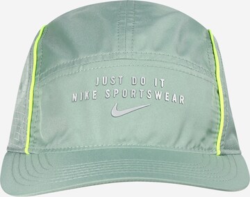 Șapcă de la Nike Sportswear pe verde