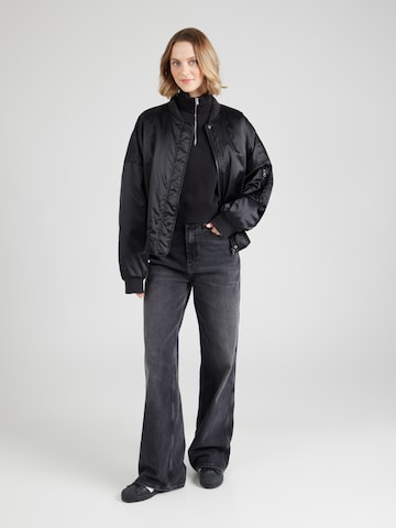Tommy Jeans Sweatshirt in Black
