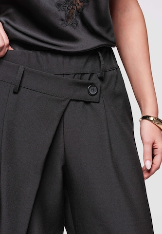 Ombre Loose fit Trousers 'OW-COLC-0113' in Black