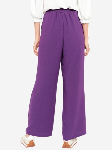 Wide leg Pantaloni cutați de la LolaLiza pe mov