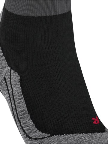FALKE Athletic Socks 'RU Compression Stabilizing' in Black
