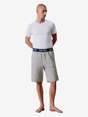Lyle & Scott - Pijama corto 'Charlie' en gris: frente