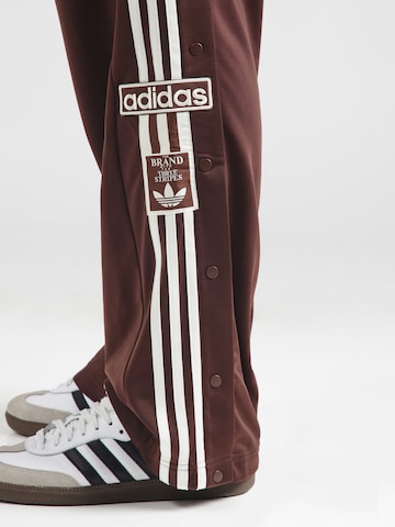 Loosefit Pantalon 'ADIBREAK' ADIDAS ORIGINALS en marron
