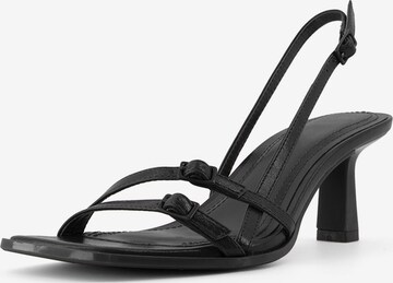 Bershka Páskové sandály – černá: přední strana