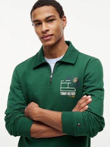 TOMMY HILFIGER Sweatshirt in Grün