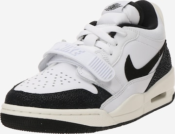 Jordan Matalavartiset tennarit 'Air Legacy 312' värissä valkoinen: etupuoli