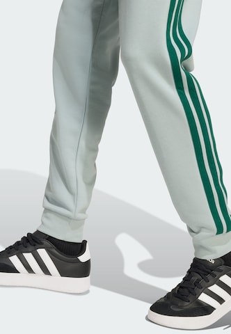 ADIDAS SPORTSWEAR Tapered Sporthose 'Essentials' in Grün