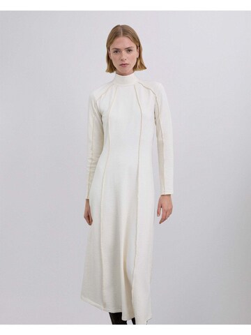 Scalpers Рокля в бежово