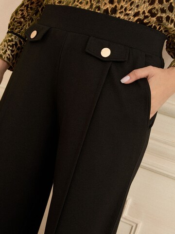 Wide leg Pantaloni di love & roses in nero