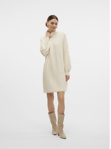 VERO MODA Strikkjole 'JUPITERCABLE' i beige