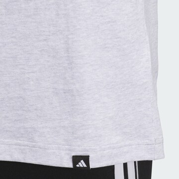 ADIDAS SPORTSWEAR Функциональная футболка 'Varsity Crest' в Серый