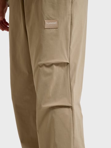 Hummel Loosefit Hose 'Sorona' in Braun