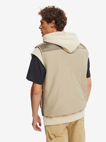 ESPRIT Bodywarmer in Beige