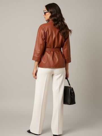 WEARABLE STORIES Blazers 'Kimono' in Bruin