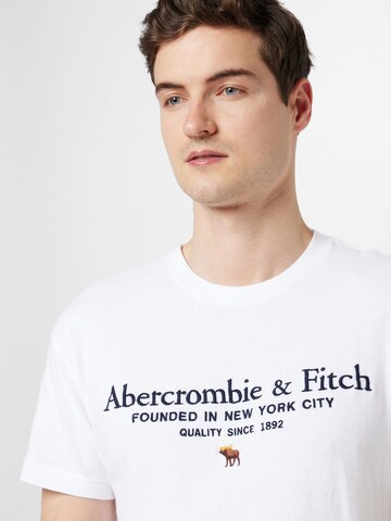 Abercrombie & Fitch Μπλουζάκι σε λευκό