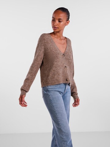 PIECES Cardigan 'Ellen' i brun: forside