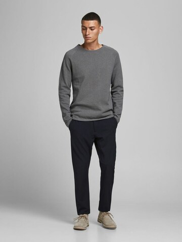 JACK & JONES Klasický střih Svetr 'Hill' – šedá