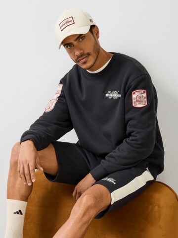 FC BAYERN MÜNCHEN Sweater in Black