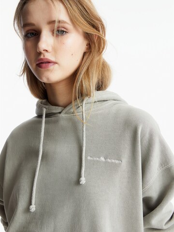 Pull&Bear Sweatshirt in Grau