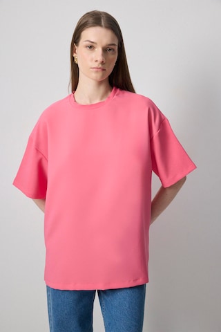 Touche Prive Shirt in Roze: voorkant