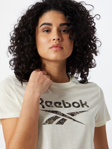 Reebok Skinny Toiminnallinen paita 'Modern Safari' värissä valkoinen