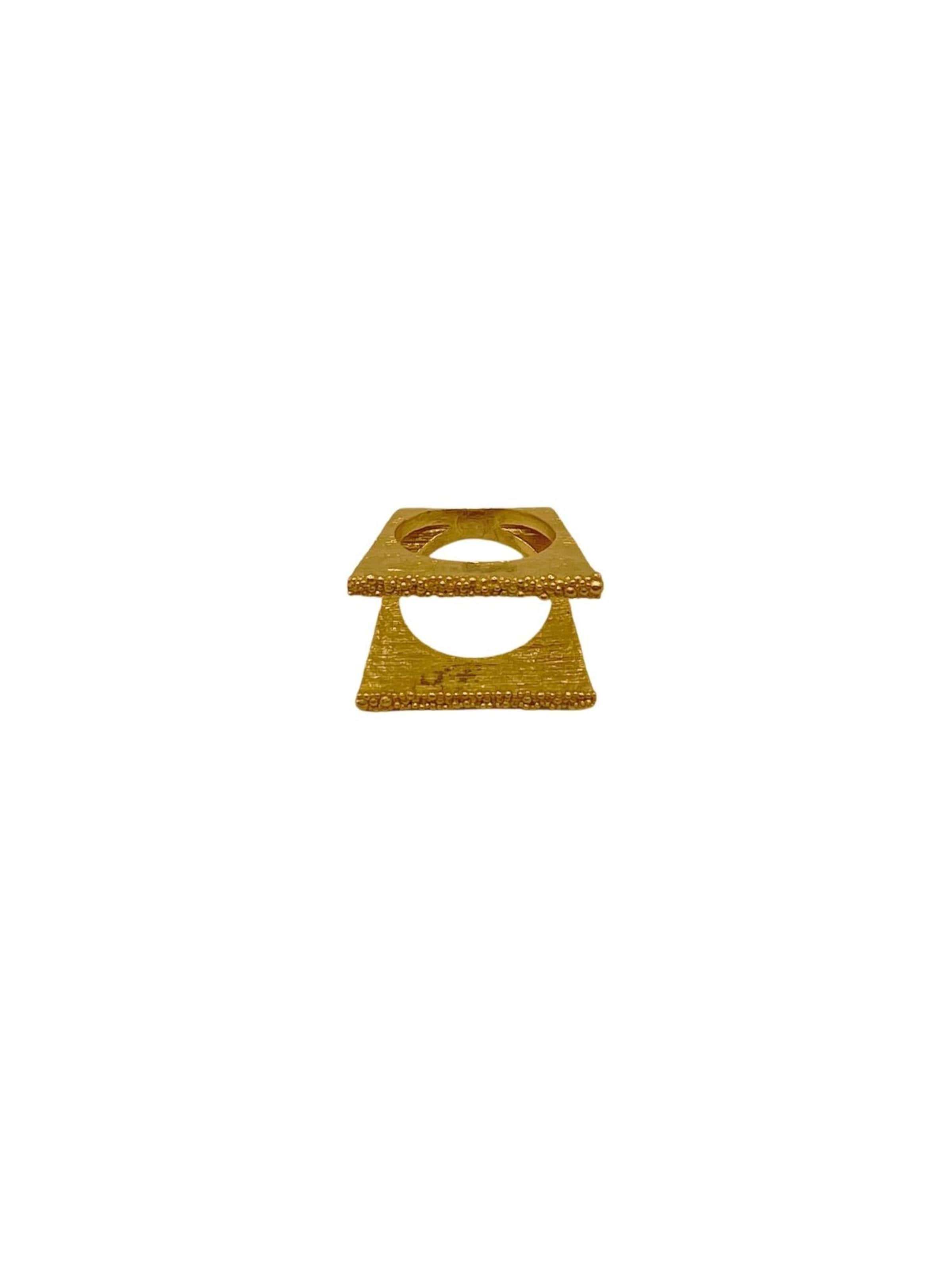 Les Reines - Anillo 'Recta' en oro