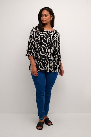 KAFFE CURVE Blouse 'Ami' in Zwart