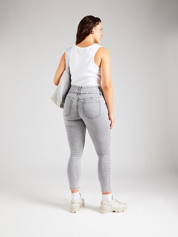 Skinny Jeans 'CARAnna' di ONLY Carmakoma in grigio