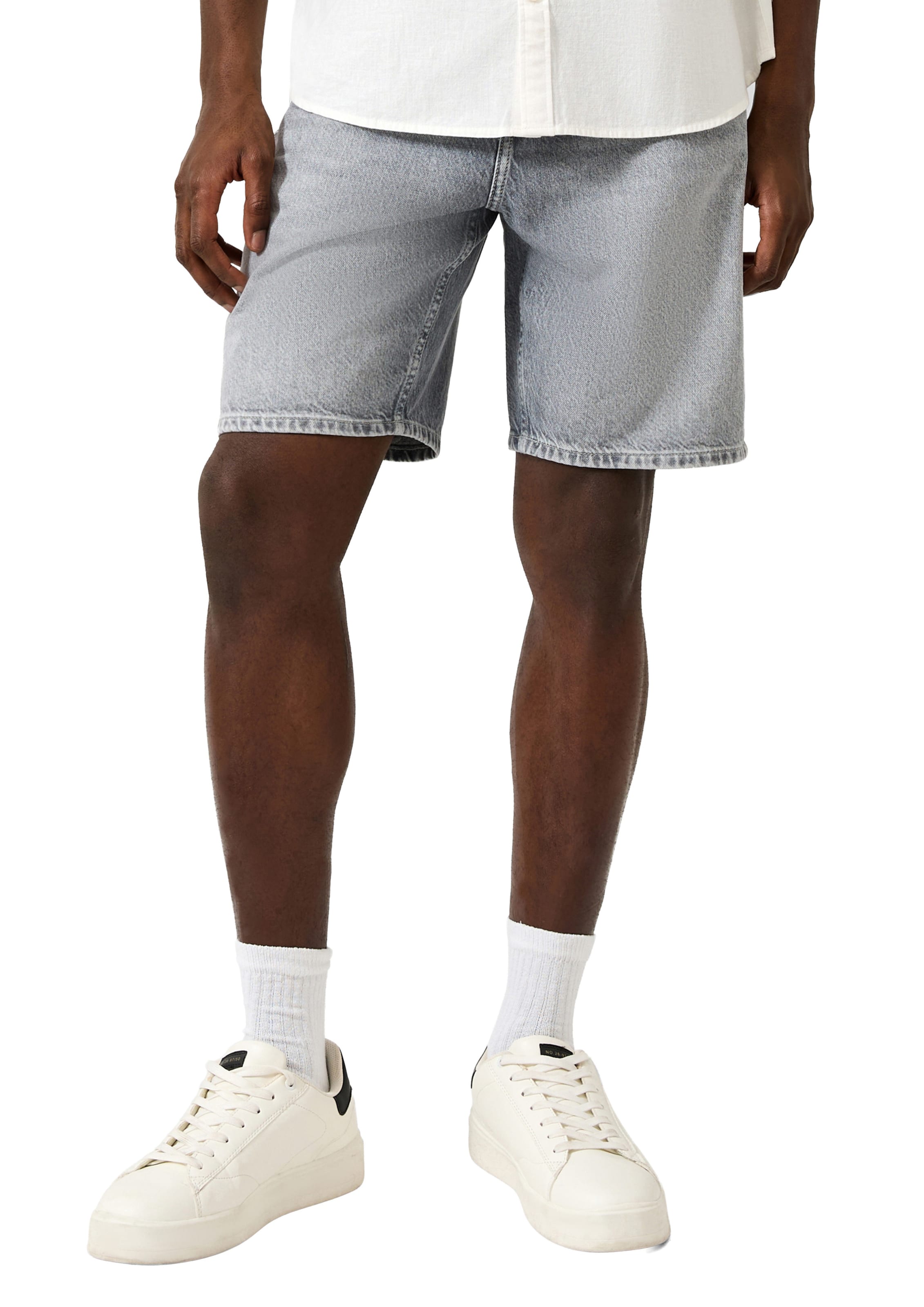 QS Regular Jeans-Bermuda in Grau