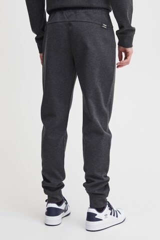 !Solid Tapered Broek 'Quinn' in Grijs